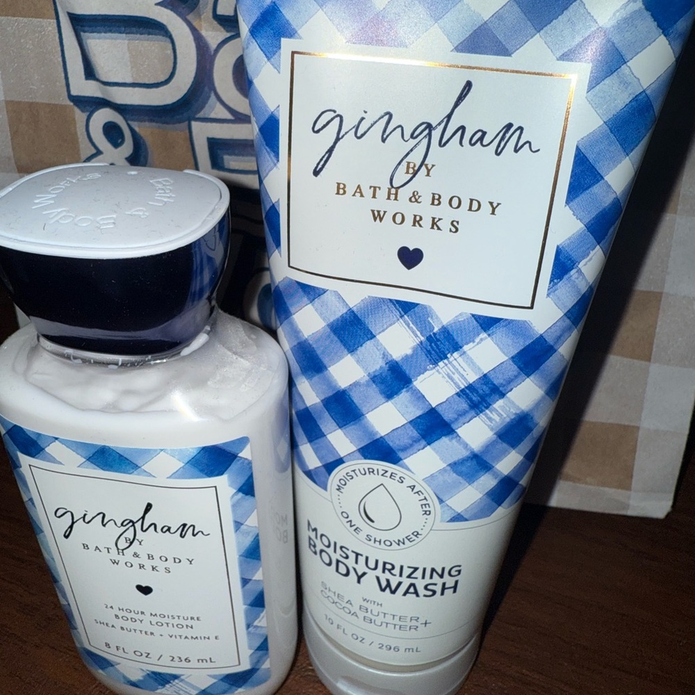 Bath & Body Works Blue and White Gingham Body Wash